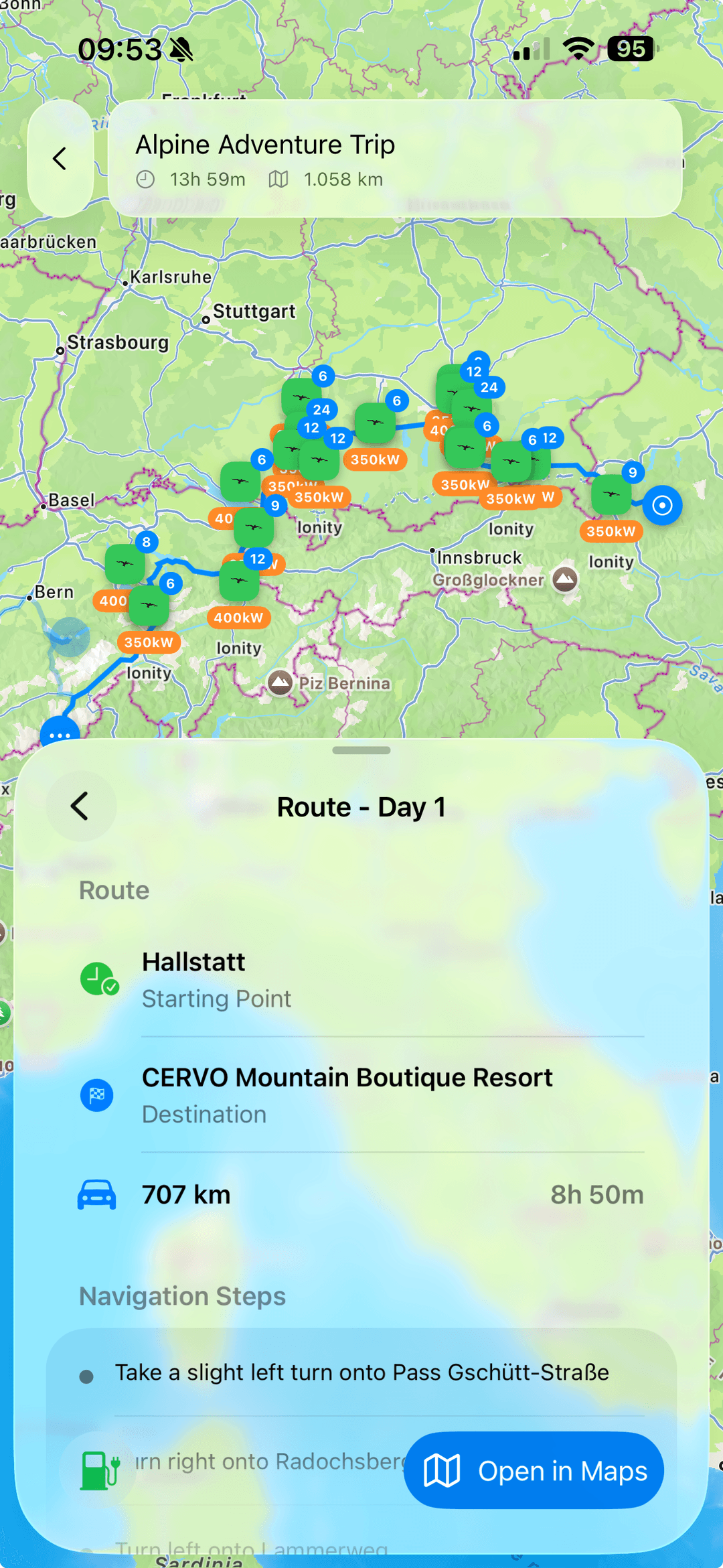 Cargadores mostrados a lo largo de una ruta planeada en Fernweh, filtrados por red y potencia mínima